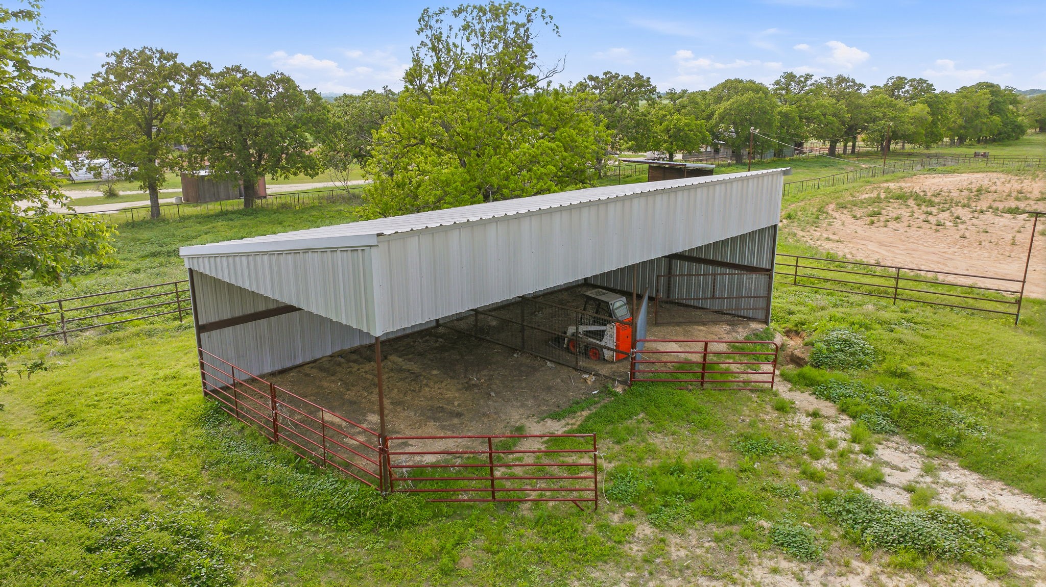 305 County Road 483 Stephenville TX 76401