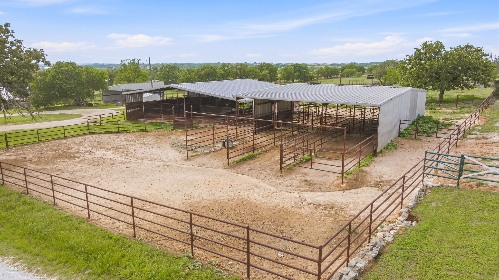 305 County Road 483 Stephenville TX 76401