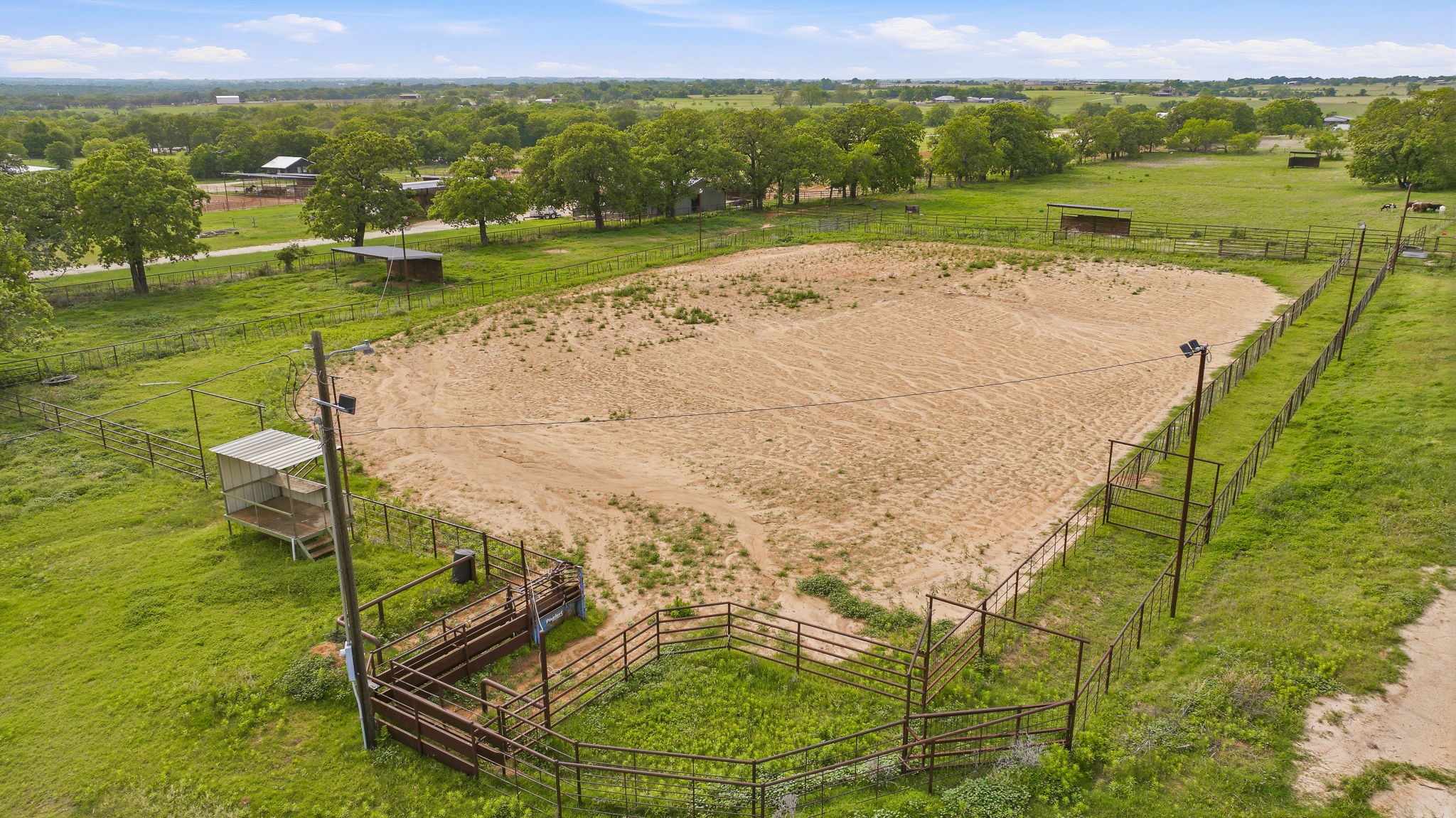 305 County Road 483 Stephenville TX 76401