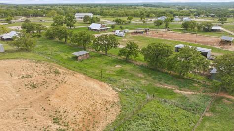 305 County Road 483 Stephenville TX 76401