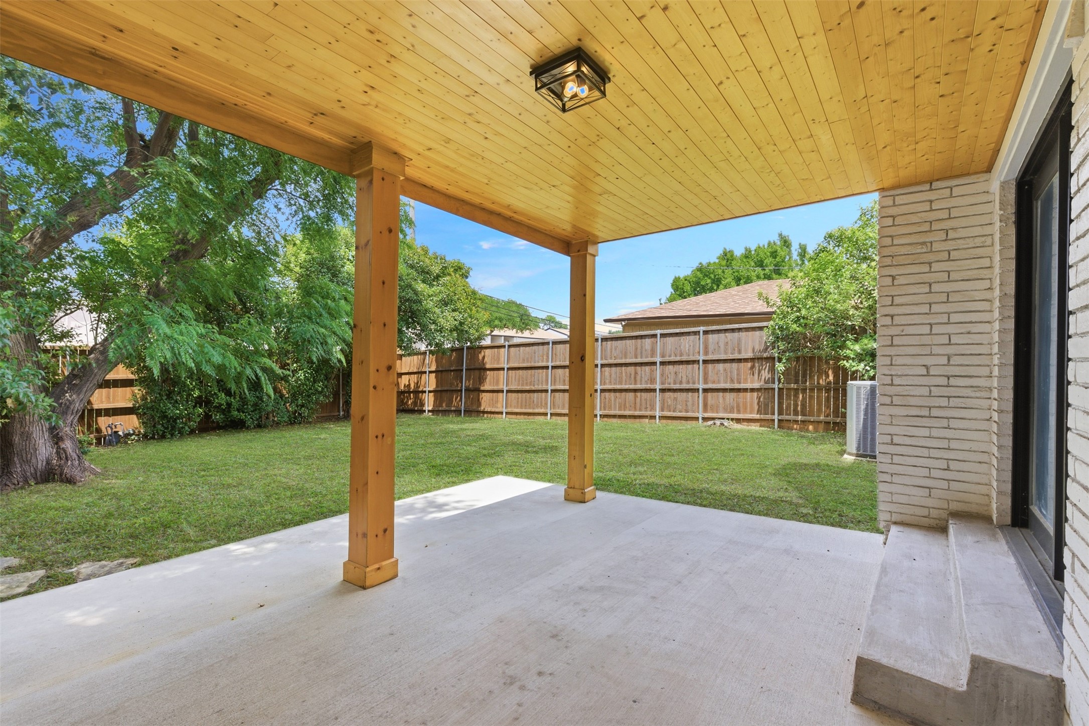 11022 Ferndale Road Dallas TX 75238