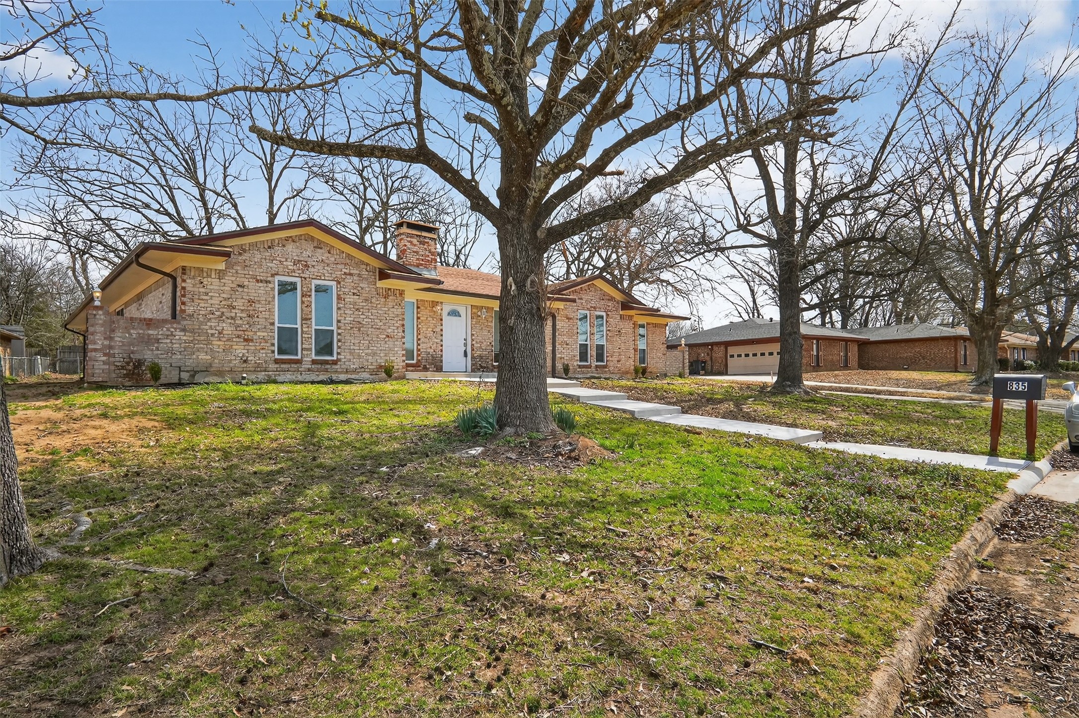 835 38th Street SE Paris TX 75462