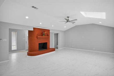 835 38th Street SE Paris TX 75462