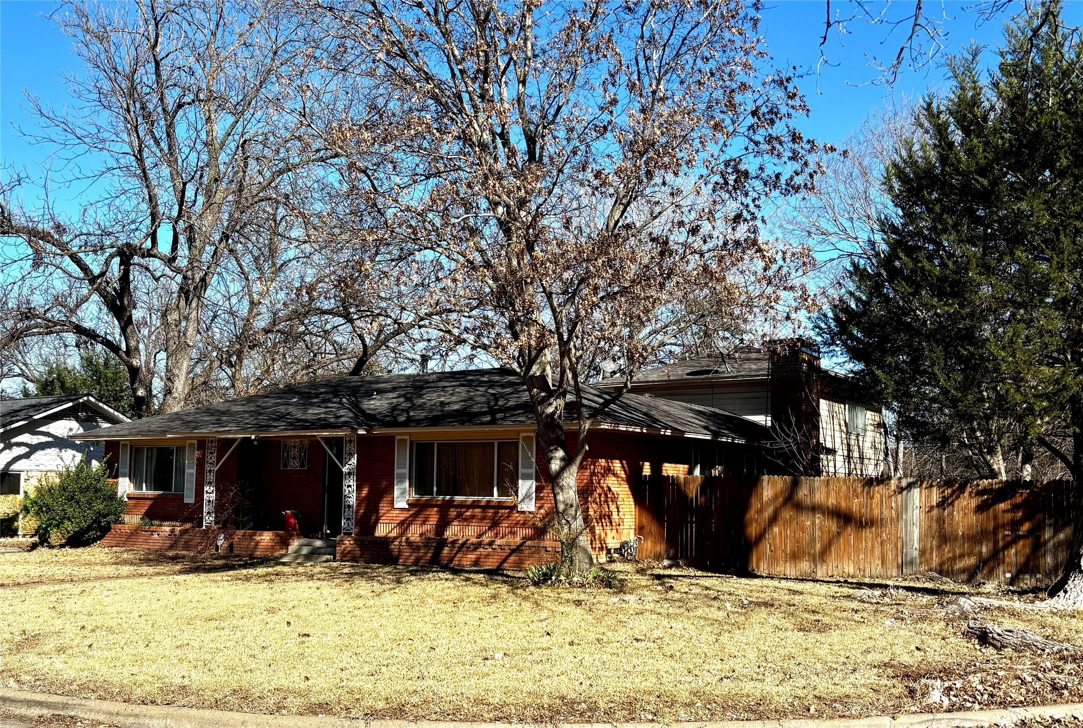 2438 Five Mile Circle Dallas TX 75233