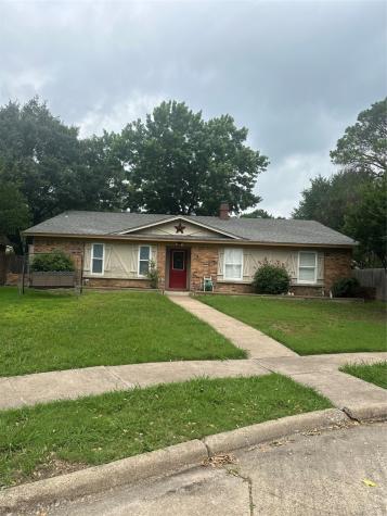 936 Meadowdale Circle Garland TX 75043