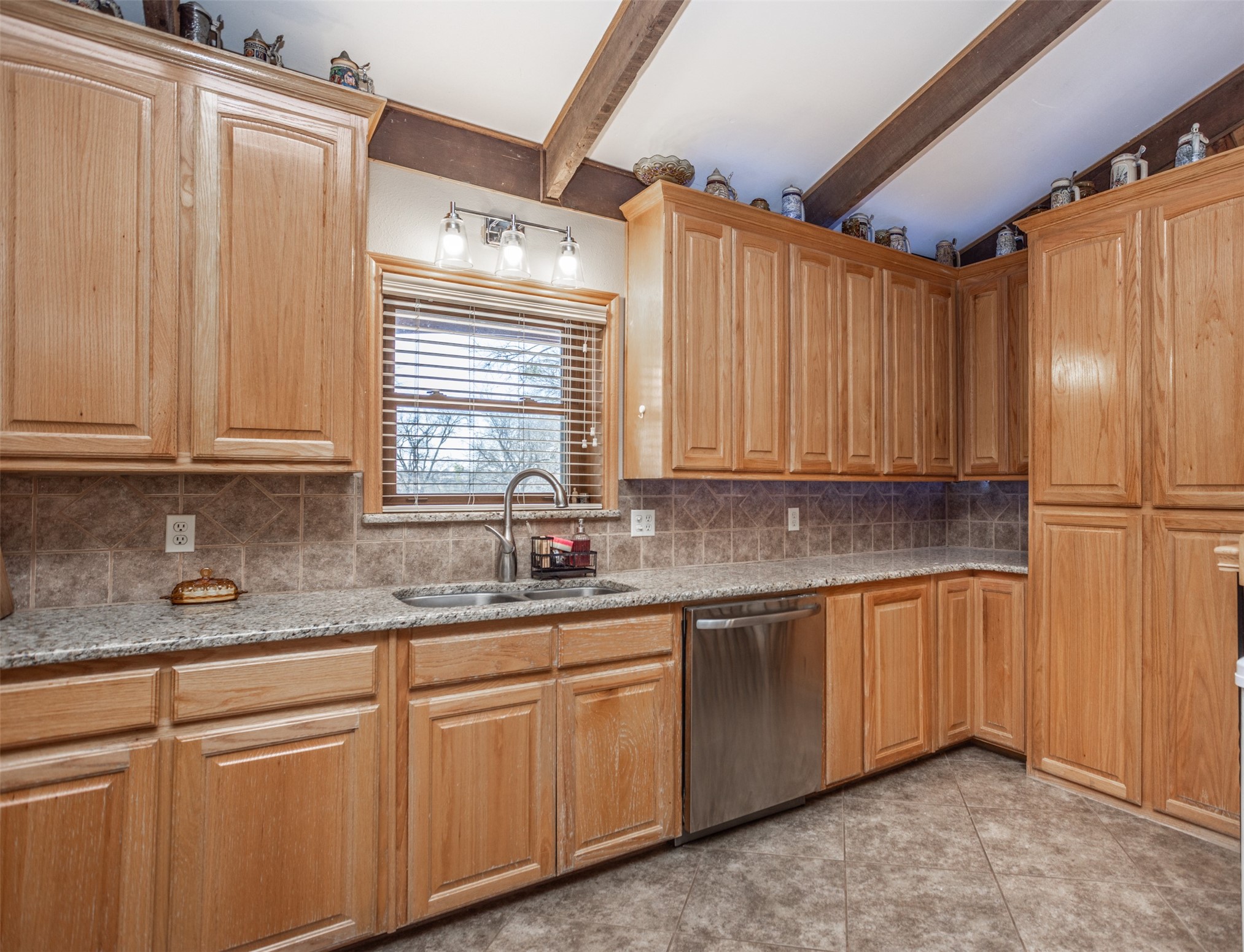 231 Hickory Street Lindsay TX 76250