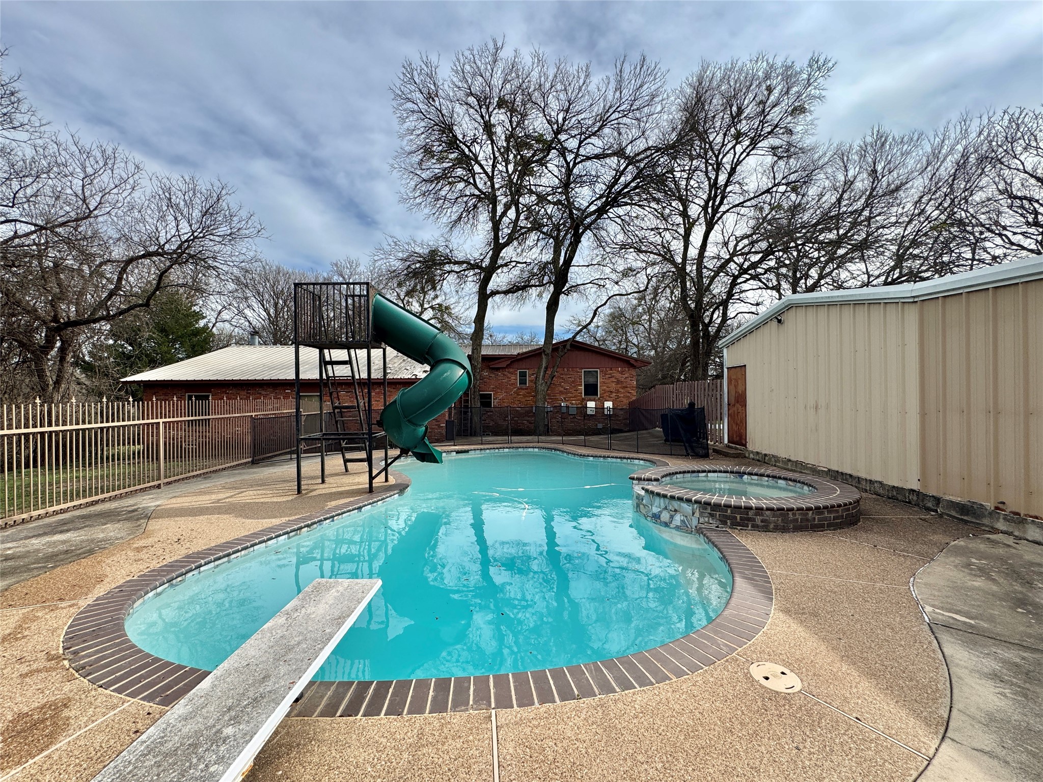 231 Hickory Street Lindsay TX 76250