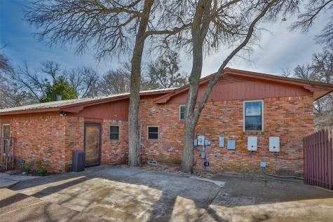 231 Hickory Street Lindsay TX 76250