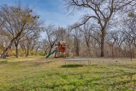 231 Hickory Street Lindsay TX 76250