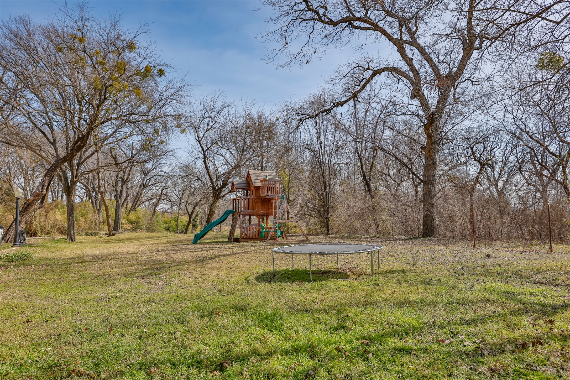 231 Hickory Street Lindsay TX 76250