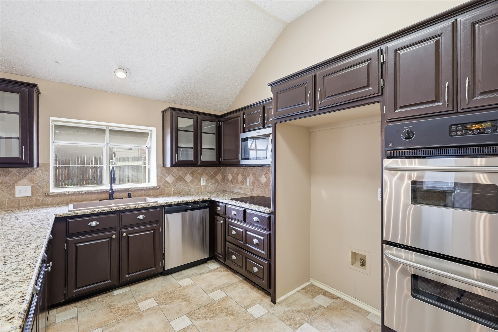 5505 Eagle Rock Road Arlington TX 76017