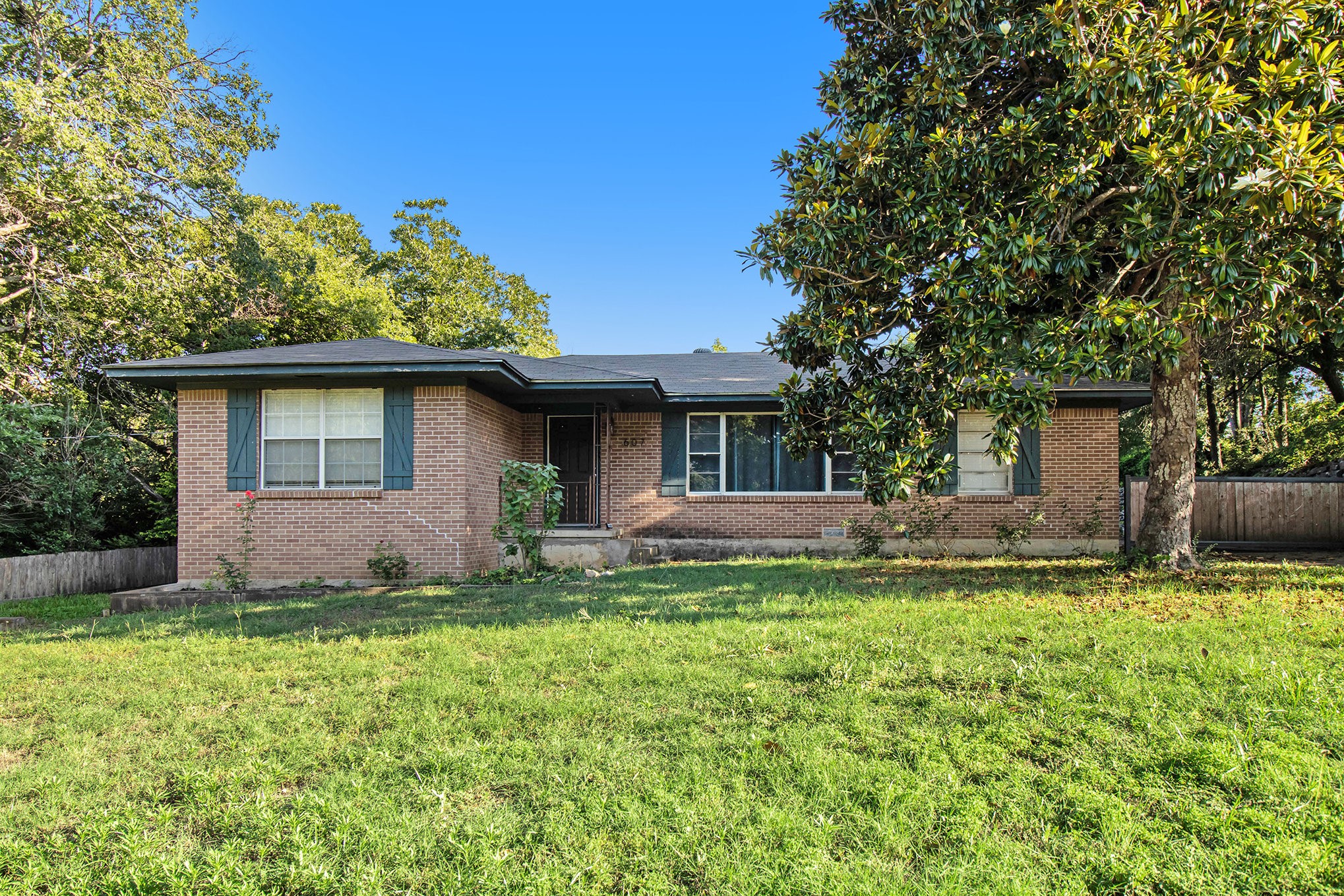 607 W Couts Street Weatherford TX 76086