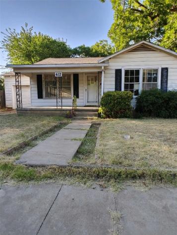 612 W Spring Street Weatherford TX 76086