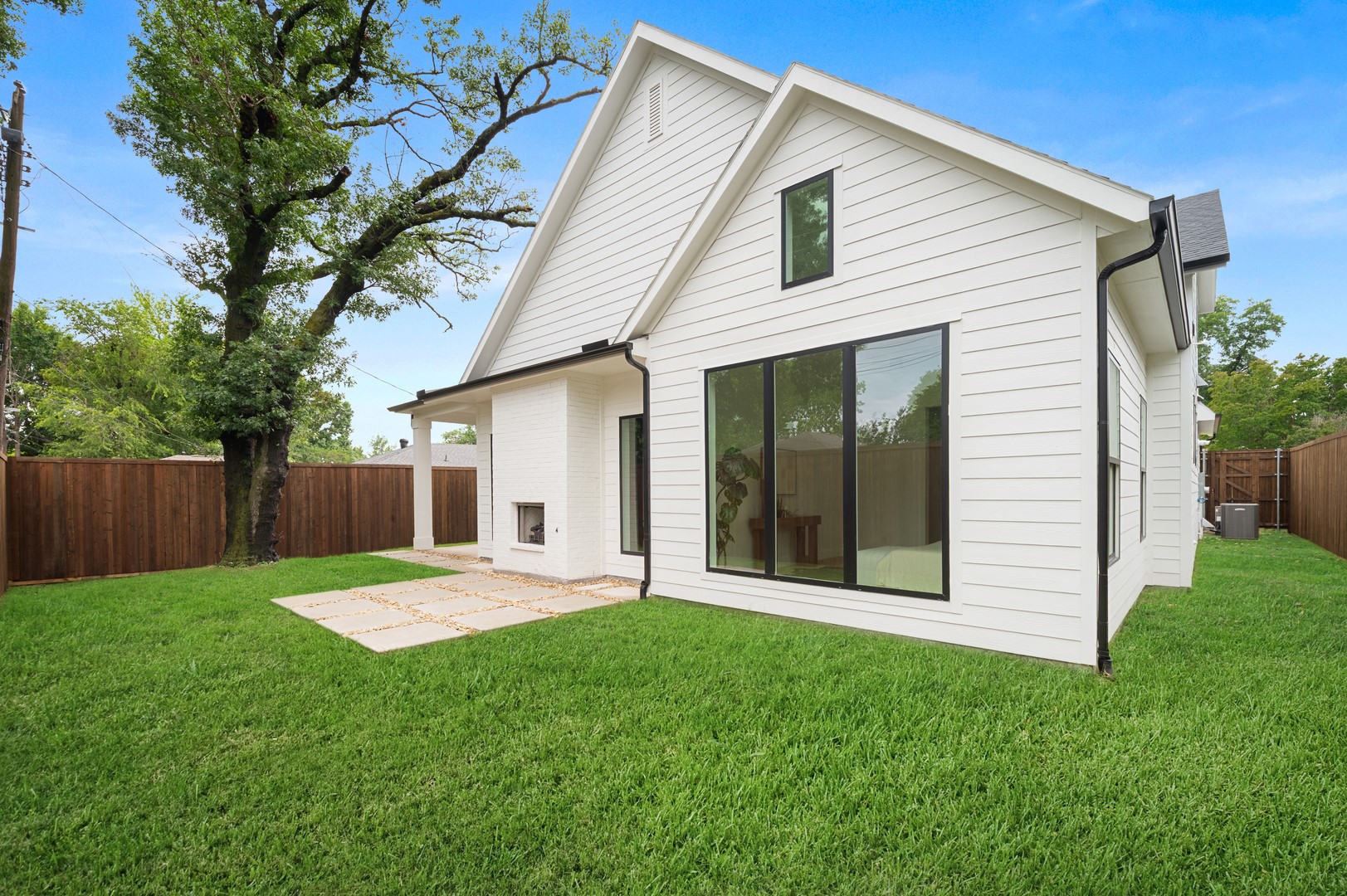 9136 Liptonshire Drive Dallas TX 75238
