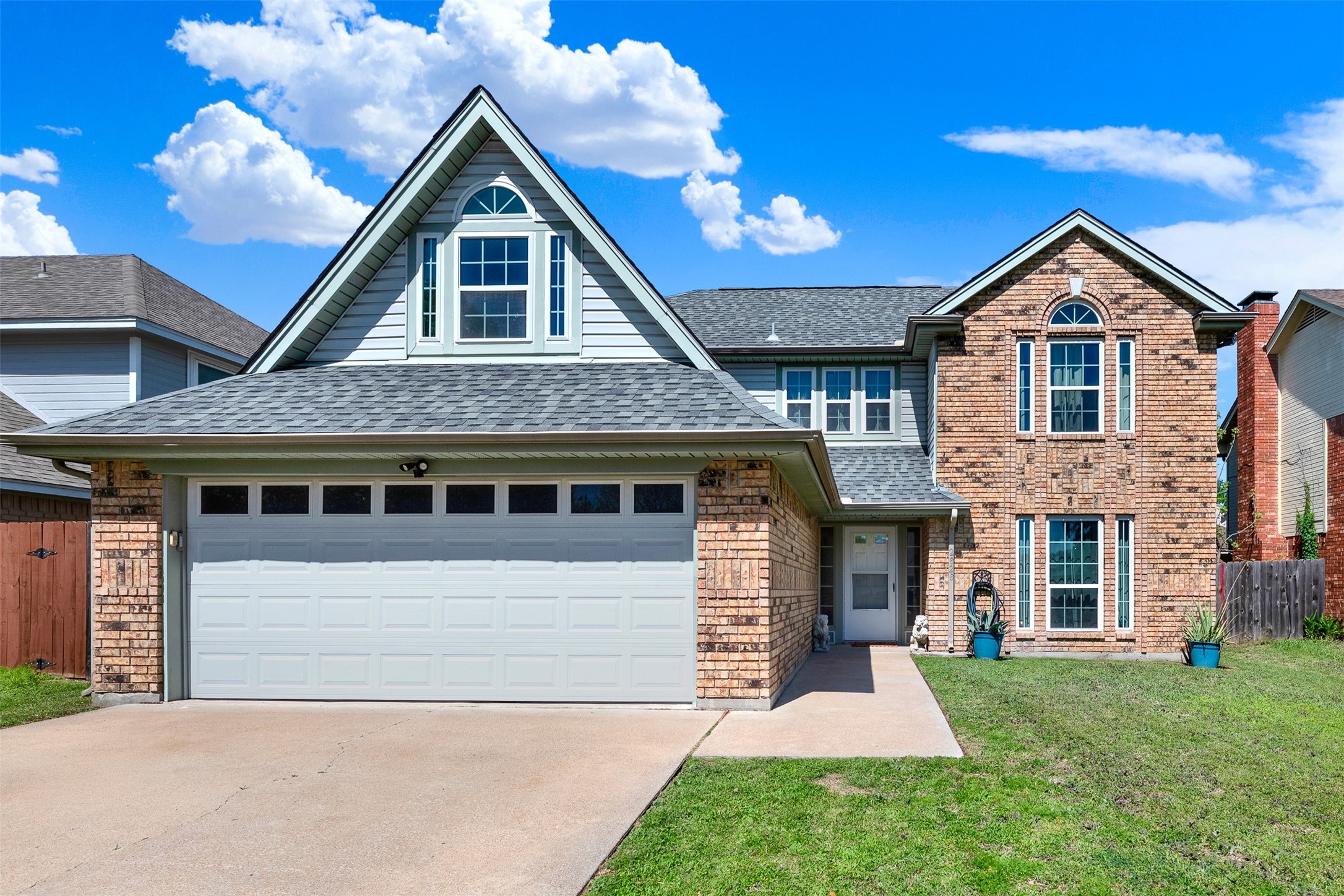 2828 Linden Lane Grand Prairie TX 75052