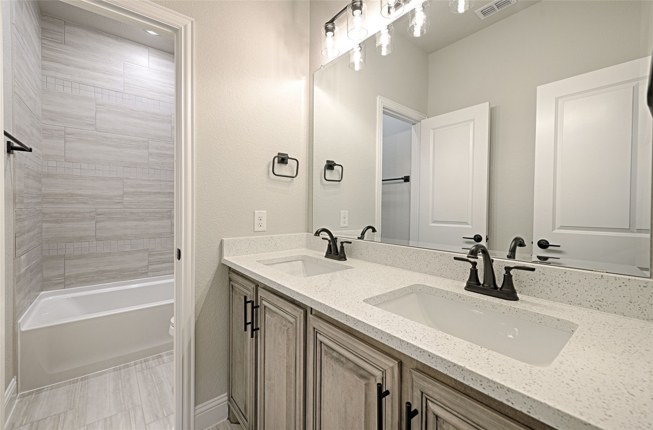 521 Livia Street Burleson TX 76028