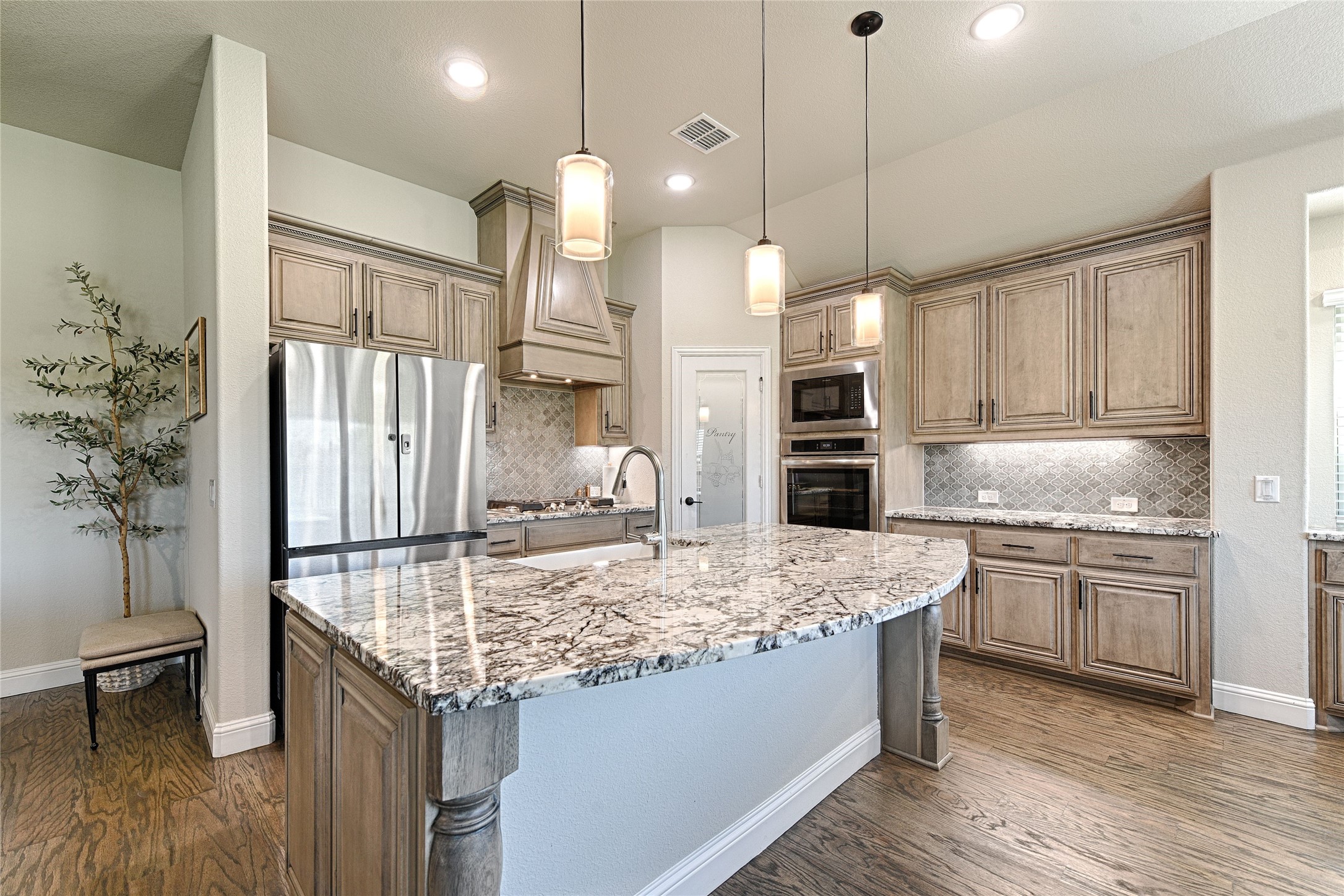 521 Livia Street Burleson TX 76028