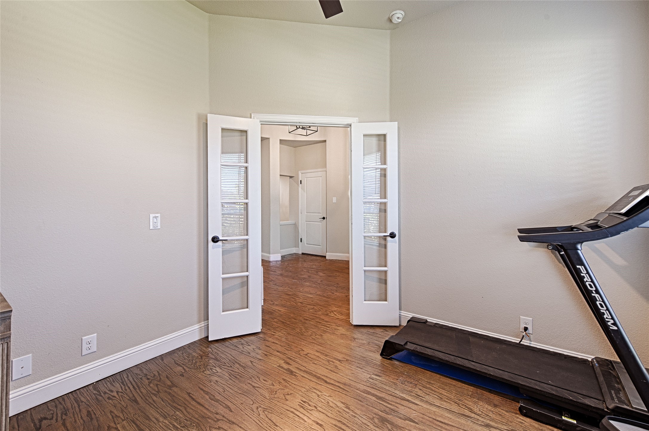 521 Livia Street Burleson TX 76028