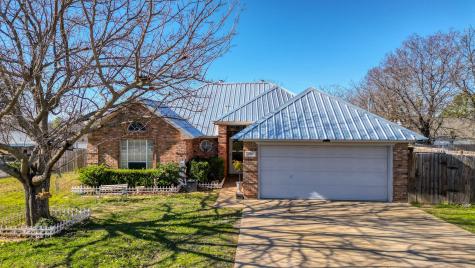 701 N Avenue B Springtown TX 76082