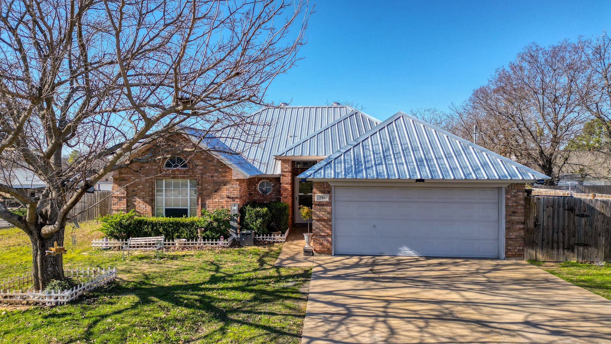 701 N Avenue B Springtown TX 76082