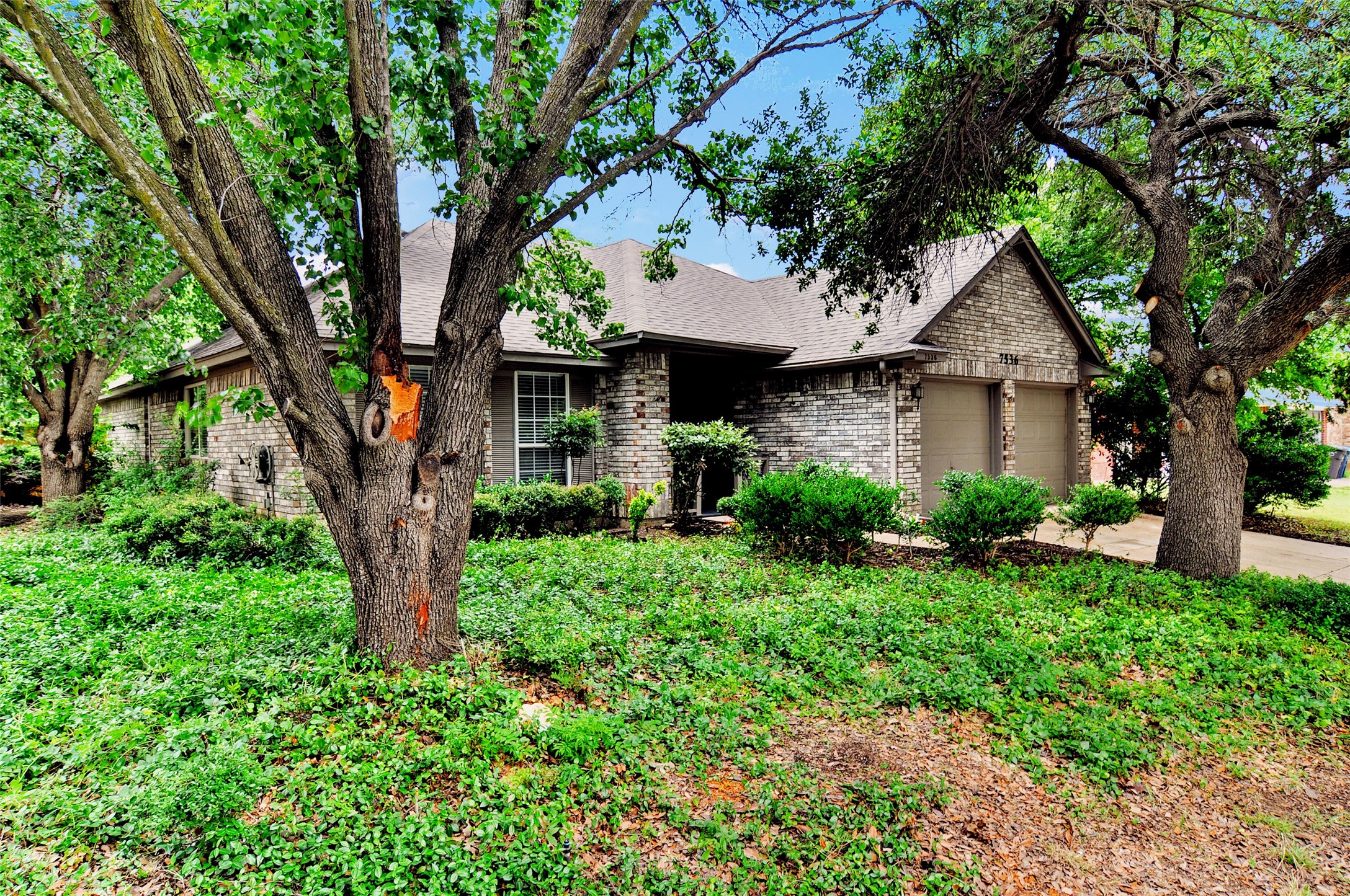 7536 Meadow Creek Drive Fort Worth TX 76123