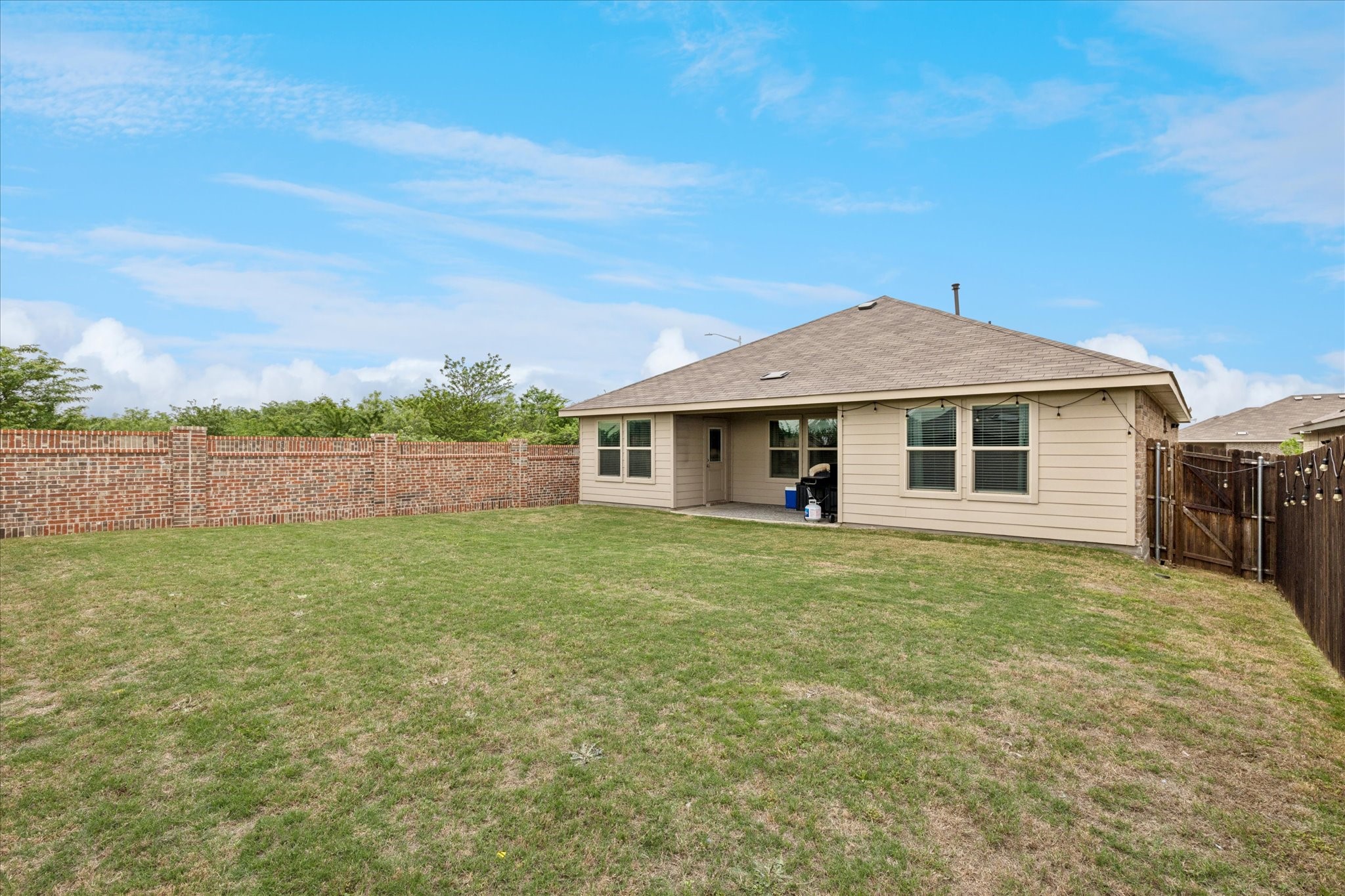 5913 Silverjack Trail Denton TX 76226