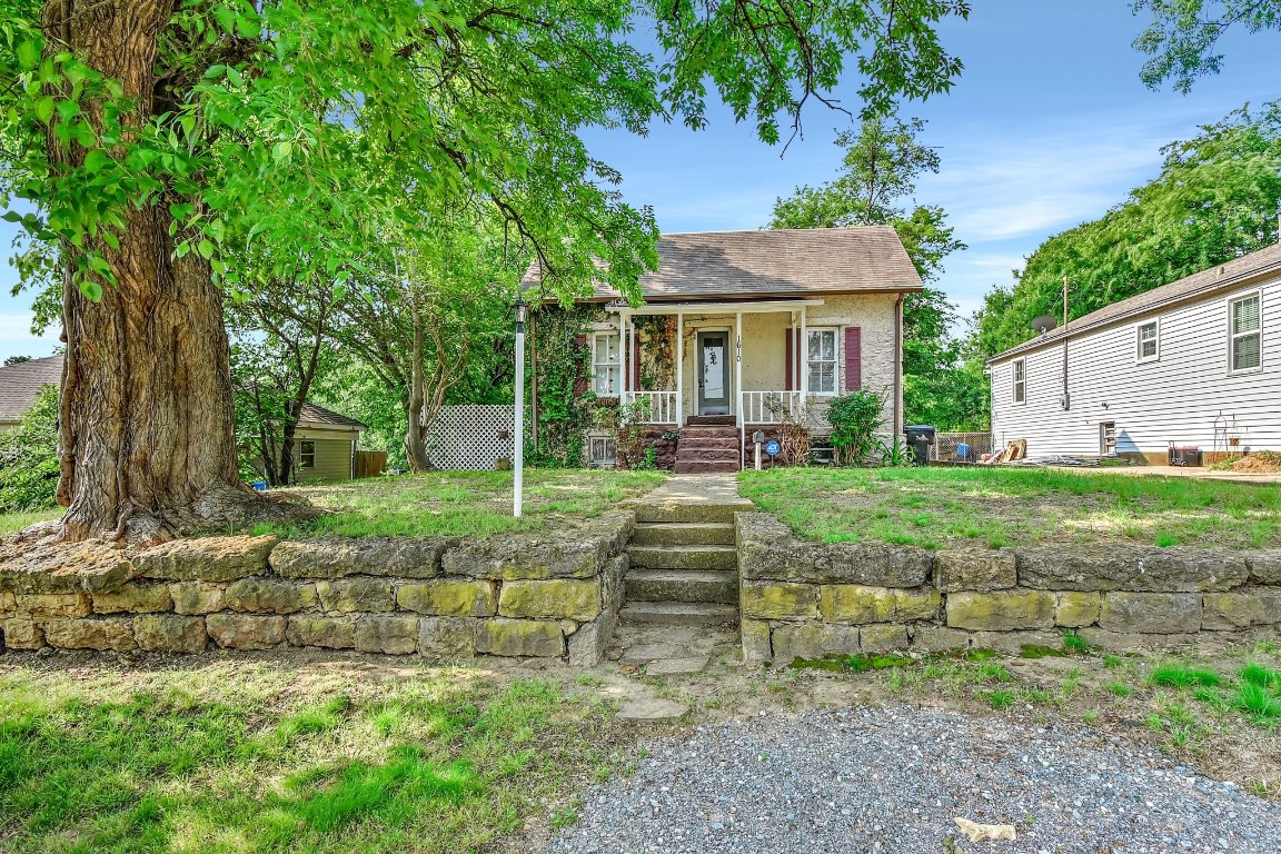 1610 W Elm Street Denison TX 75020