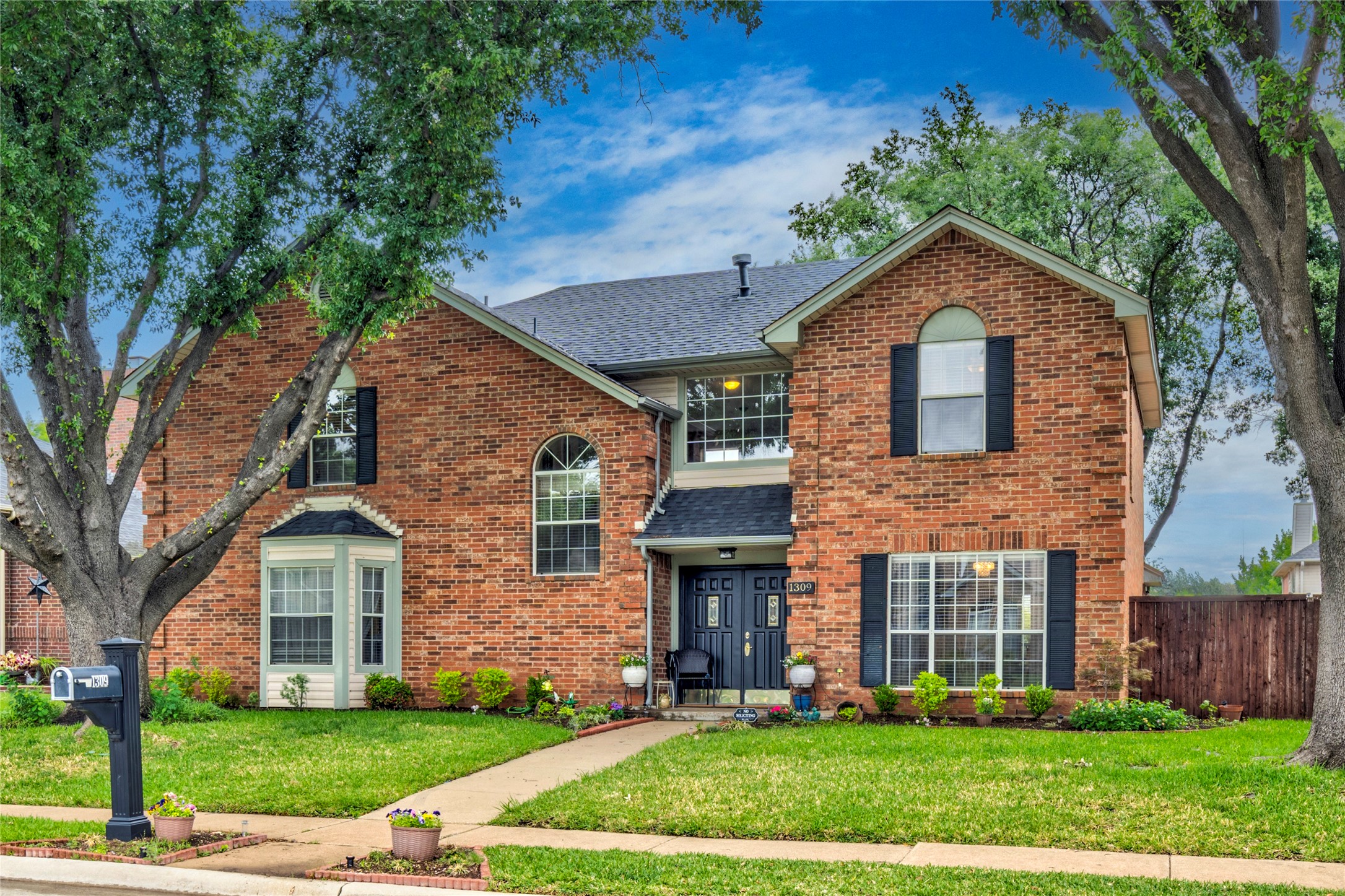 1309 Falcon Drive Lewisville TX 75077