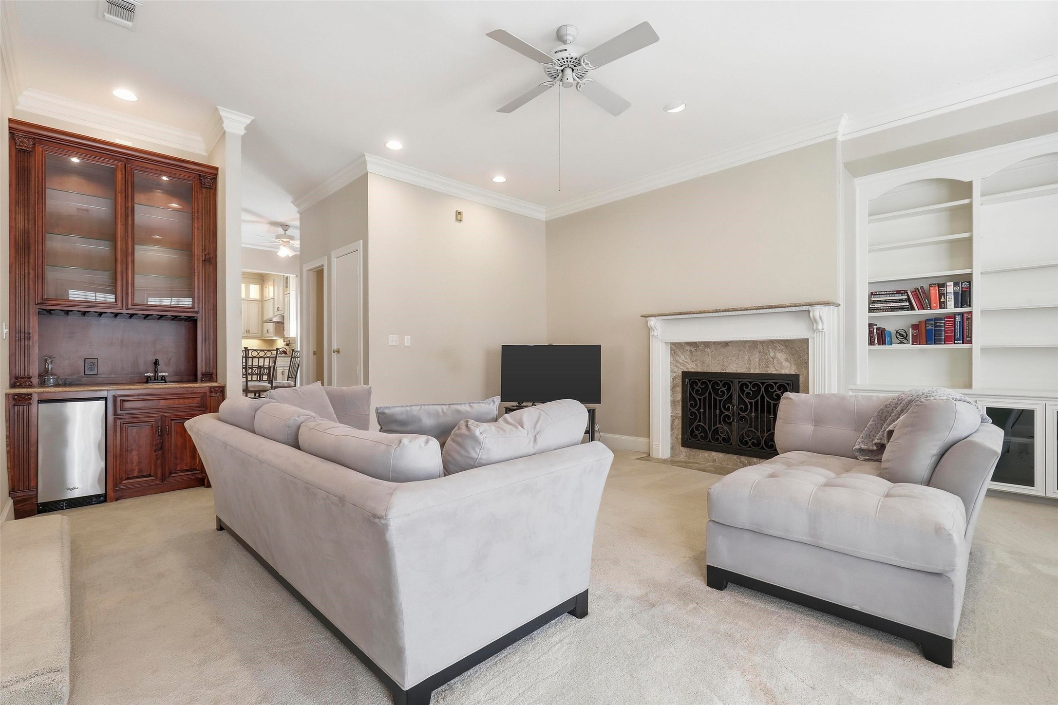 5949 River Bend Drive Benbrook TX 76132
