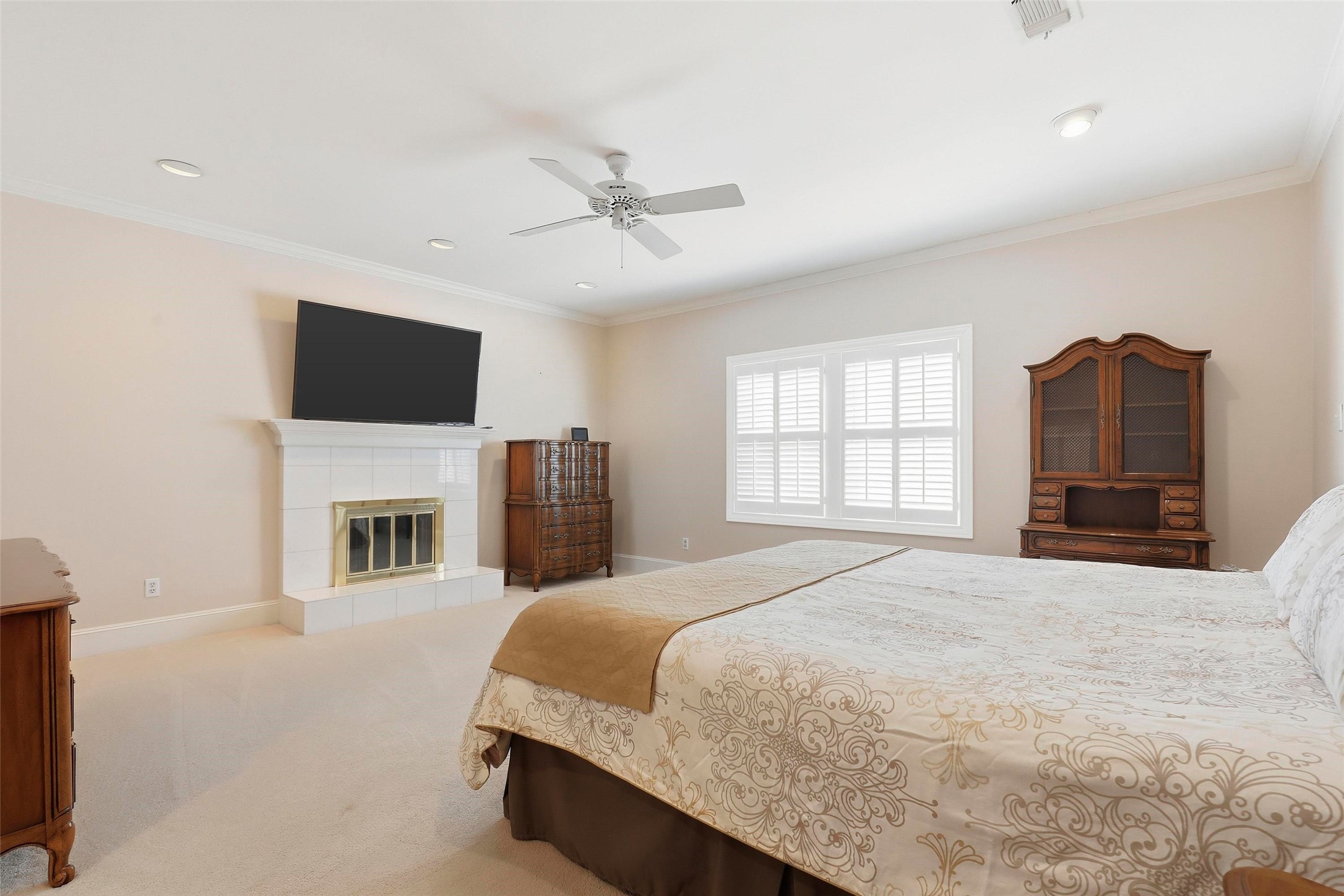 5949 River Bend Drive Benbrook TX 76132