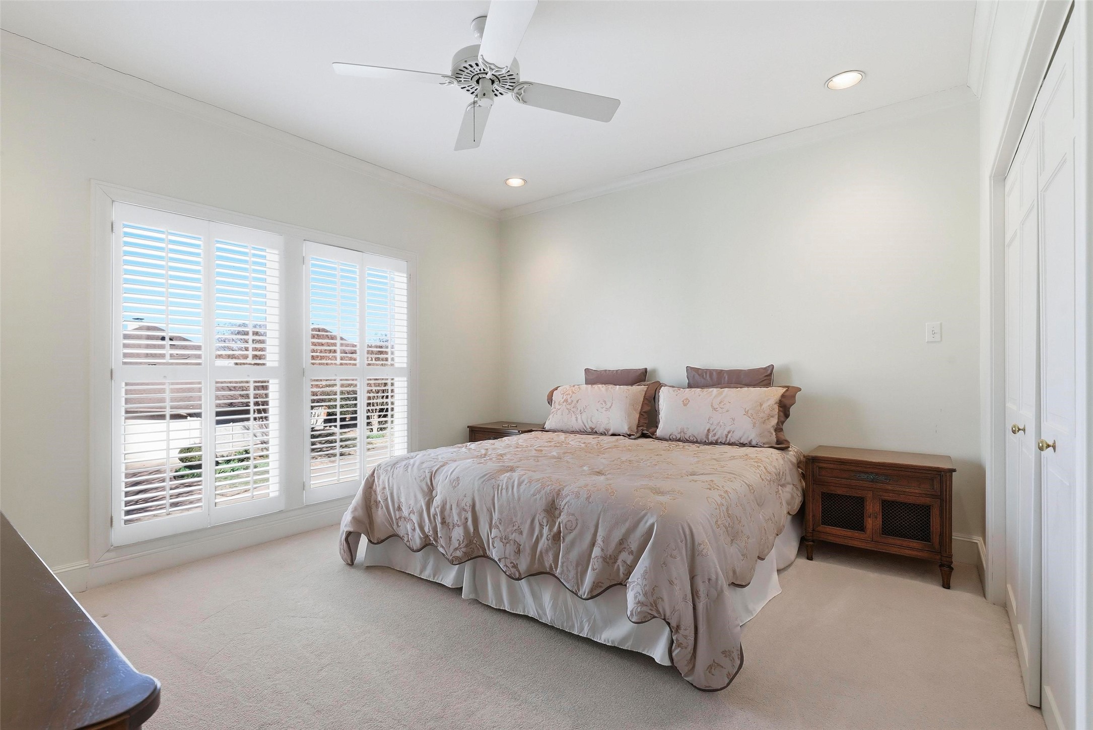 5949 River Bend Drive Benbrook TX 76132