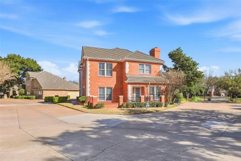 5949 River Bend Drive Benbrook TX 76132