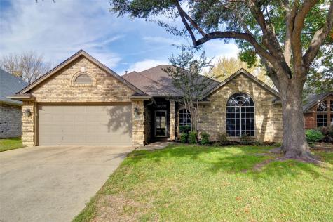 1048 Westgrove Drive Saginaw TX 76179