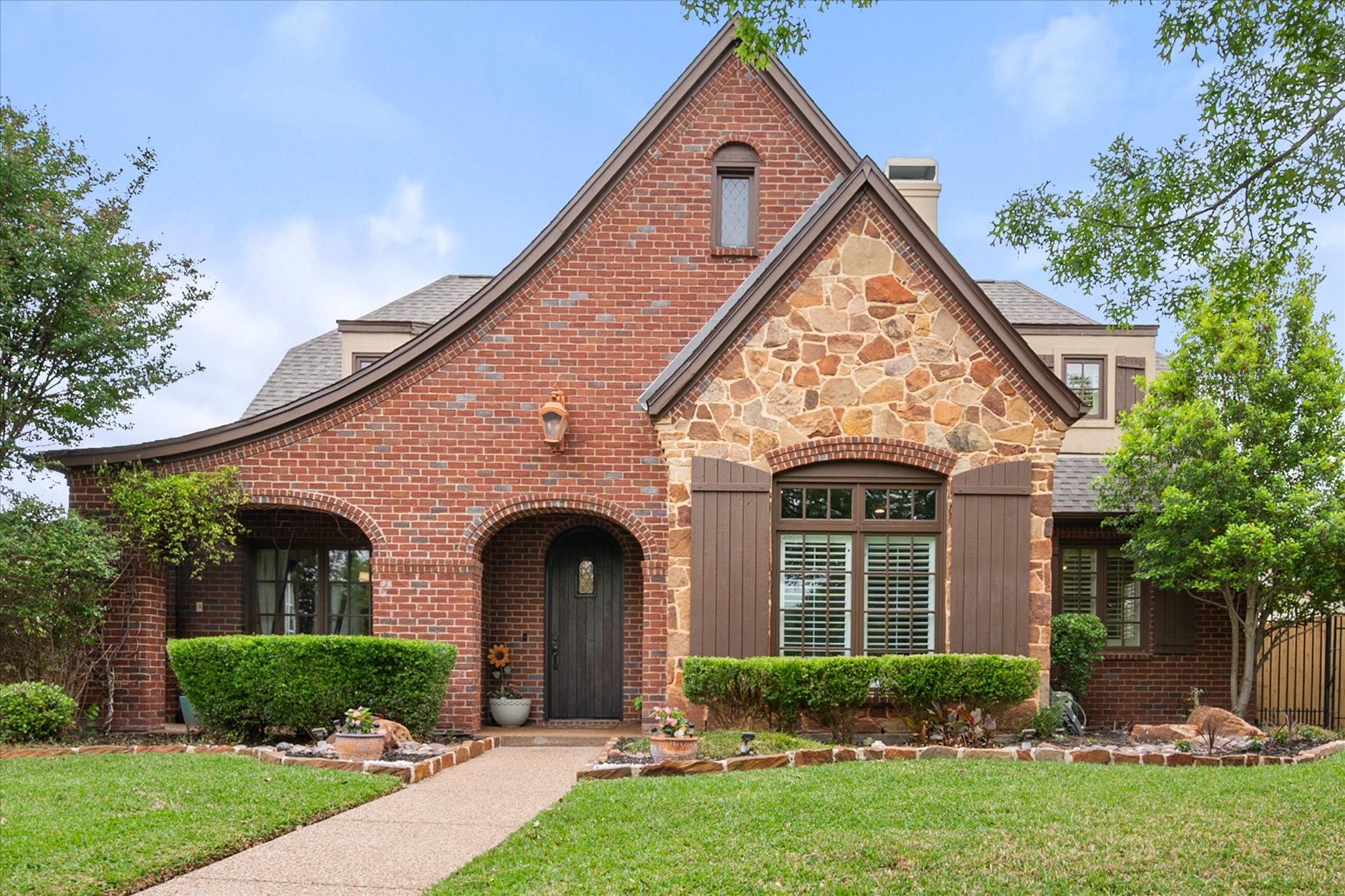 2003 Wellington Mansfield TX 76063