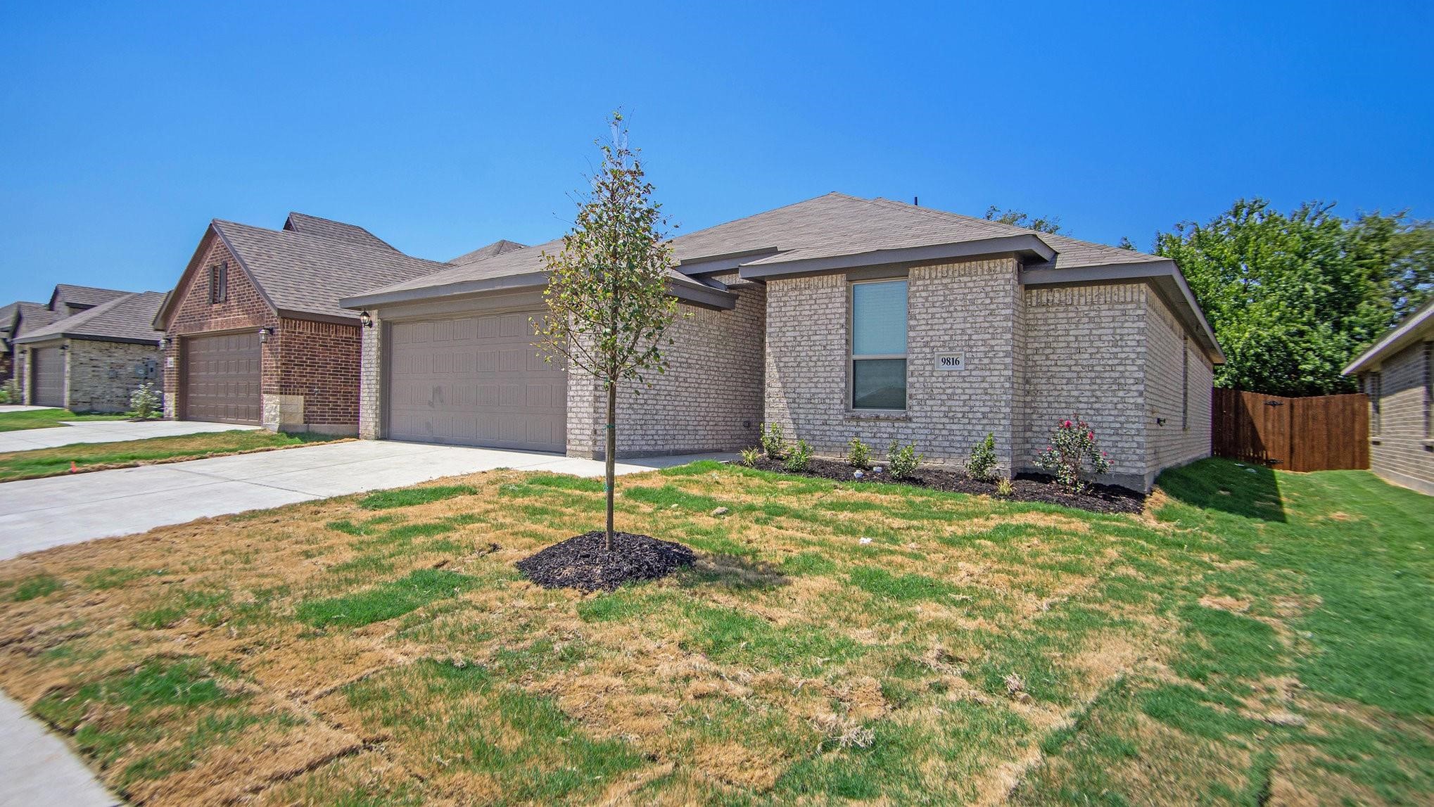 9816 Mescalbean Boulevard Fort Worth TX 76036