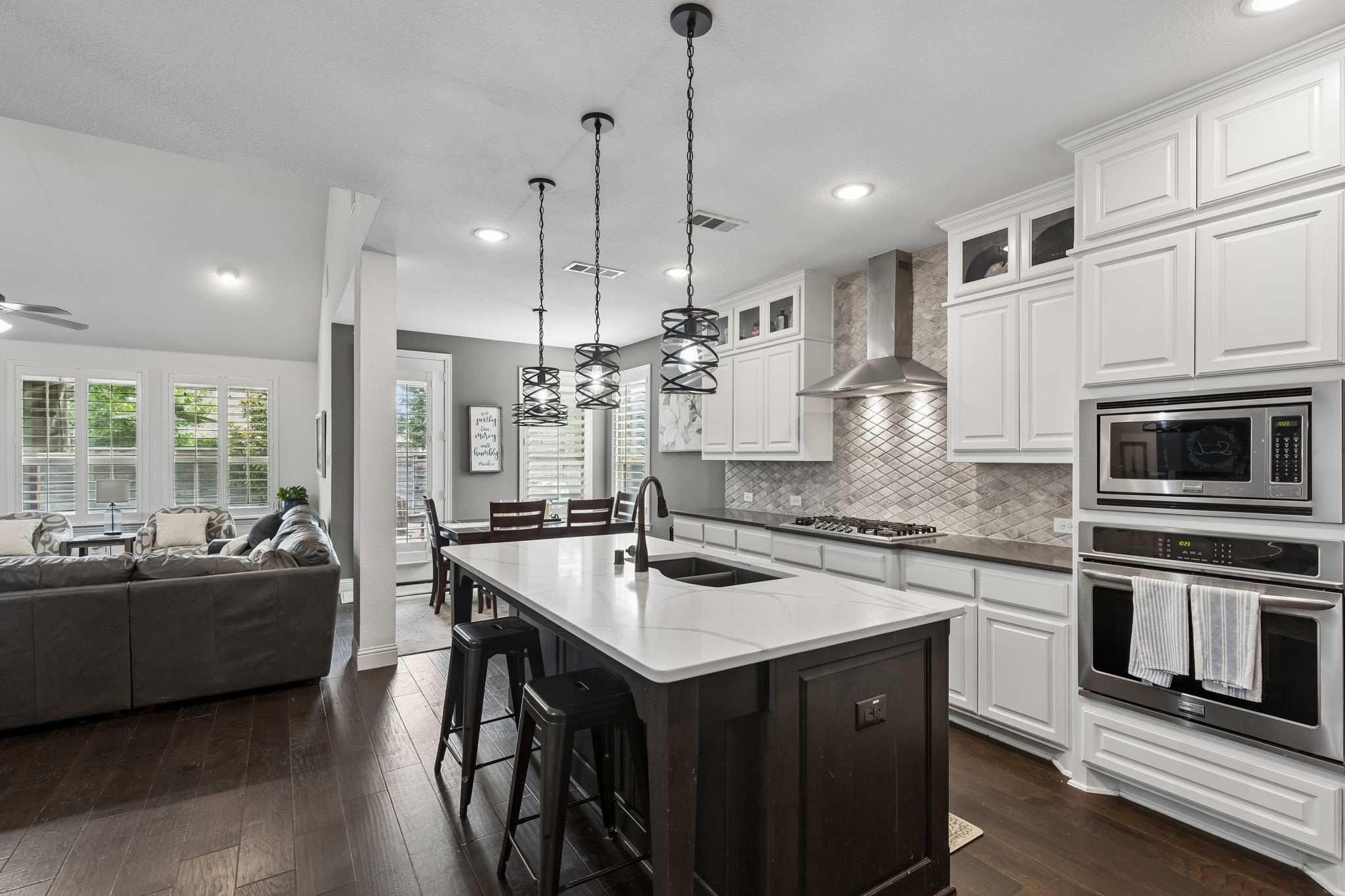 813 Pier Street Little Elm TX 76227