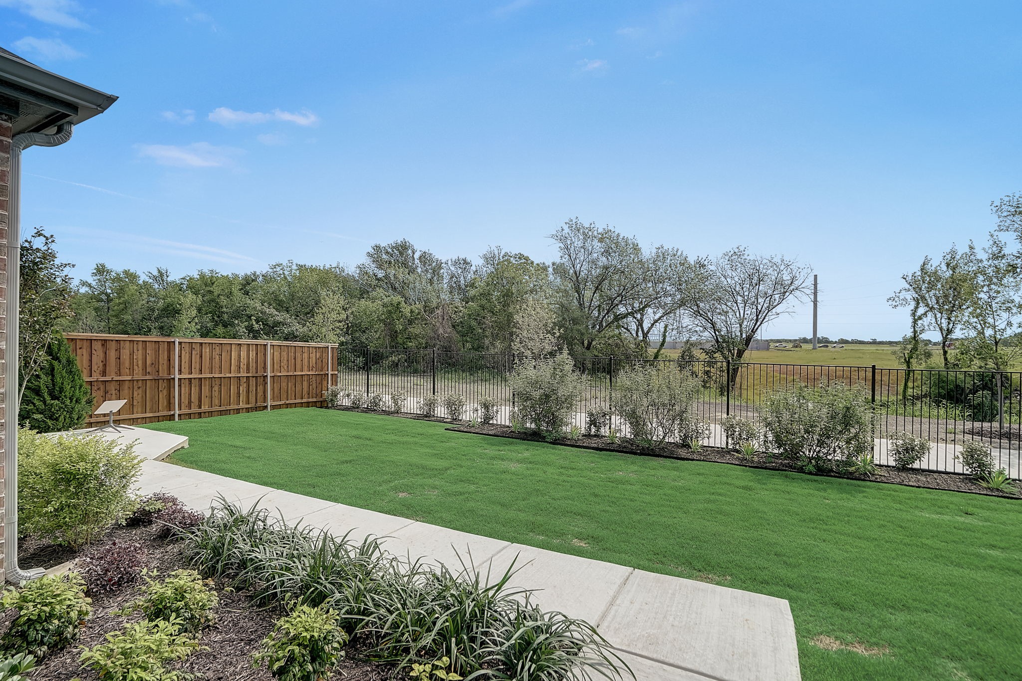 2040 Bluestem Road Celina TX 75009