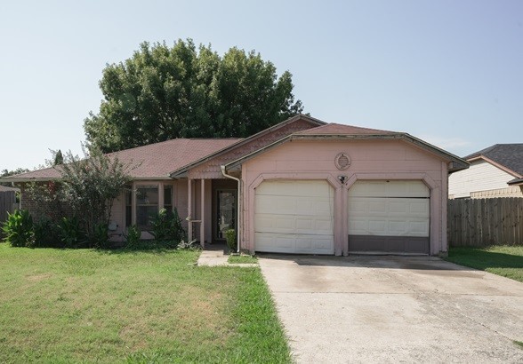 2641 Berkshire Lane Grand Prairie TX 75052