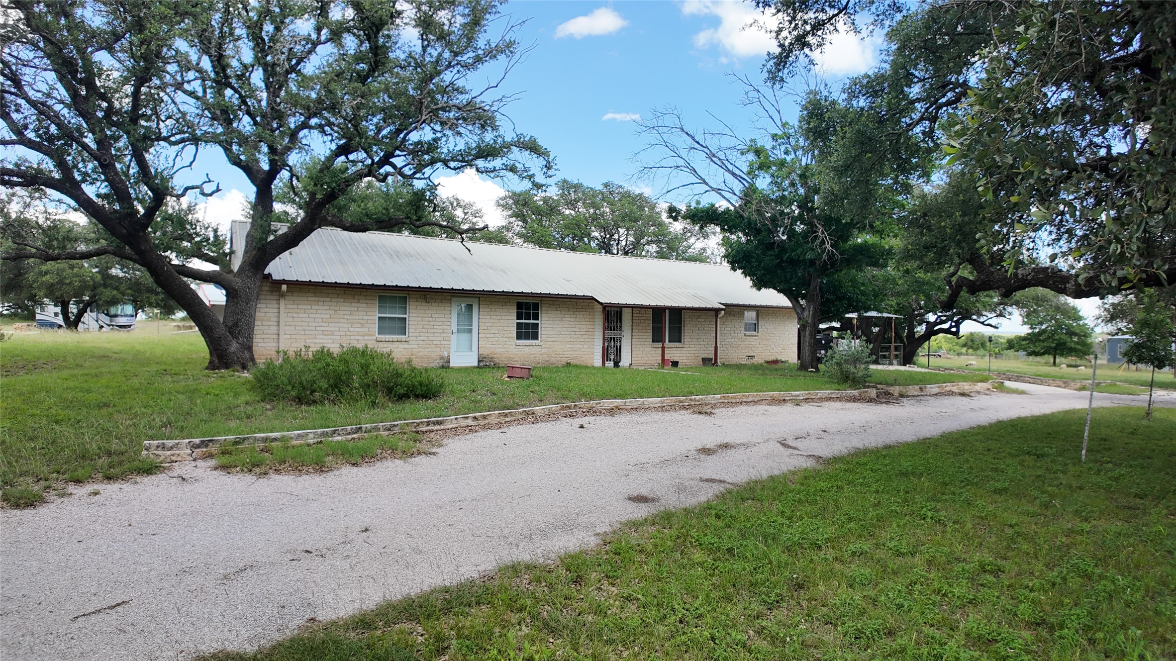 915 W Hwy 84 Highway W Mullin TX 76864