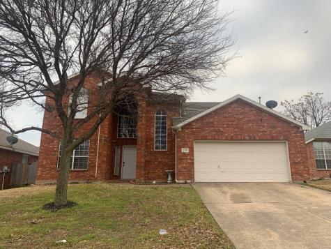 2719 Castlecove Drive Grand Prairie TX 75052