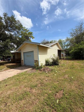 132 S Meadowbrook Street Robinson TX 76706