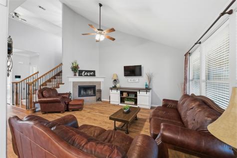 1121 Linden Drive Burleson TX 76028