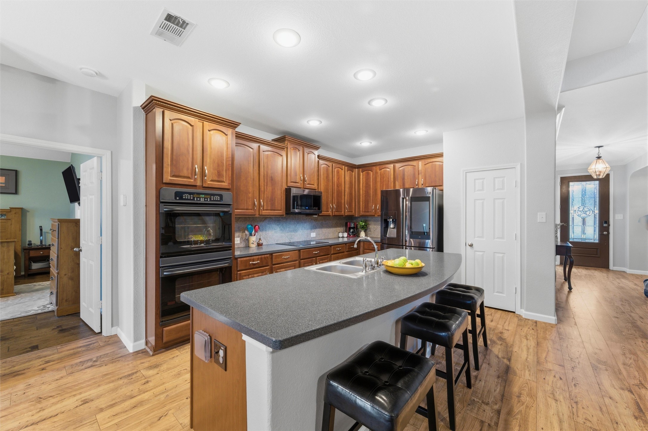 1121 Linden Drive Burleson TX 76028
