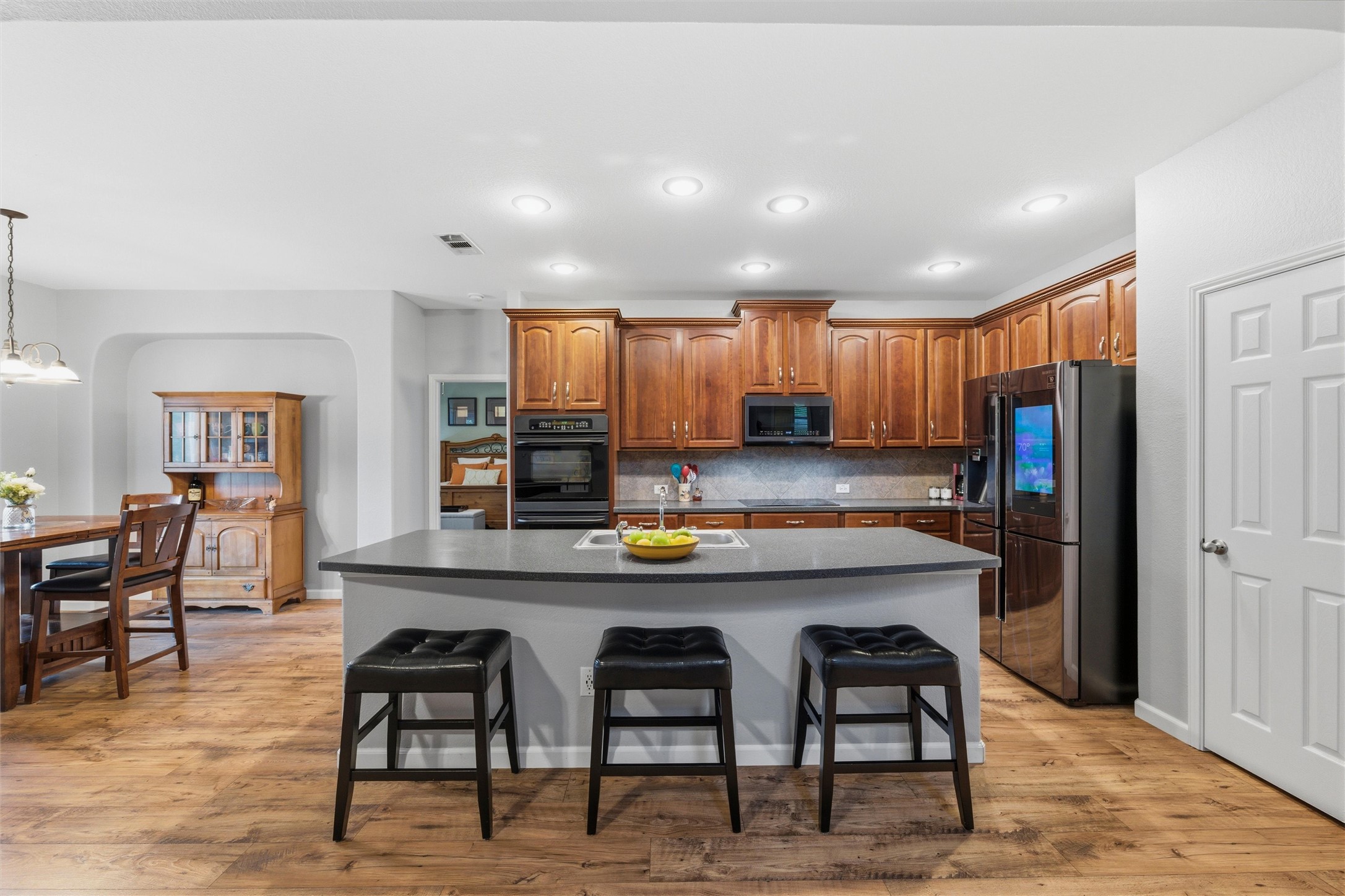 1121 Linden Drive Burleson TX 76028