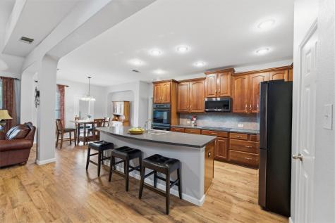 1121 Linden Drive Burleson TX 76028