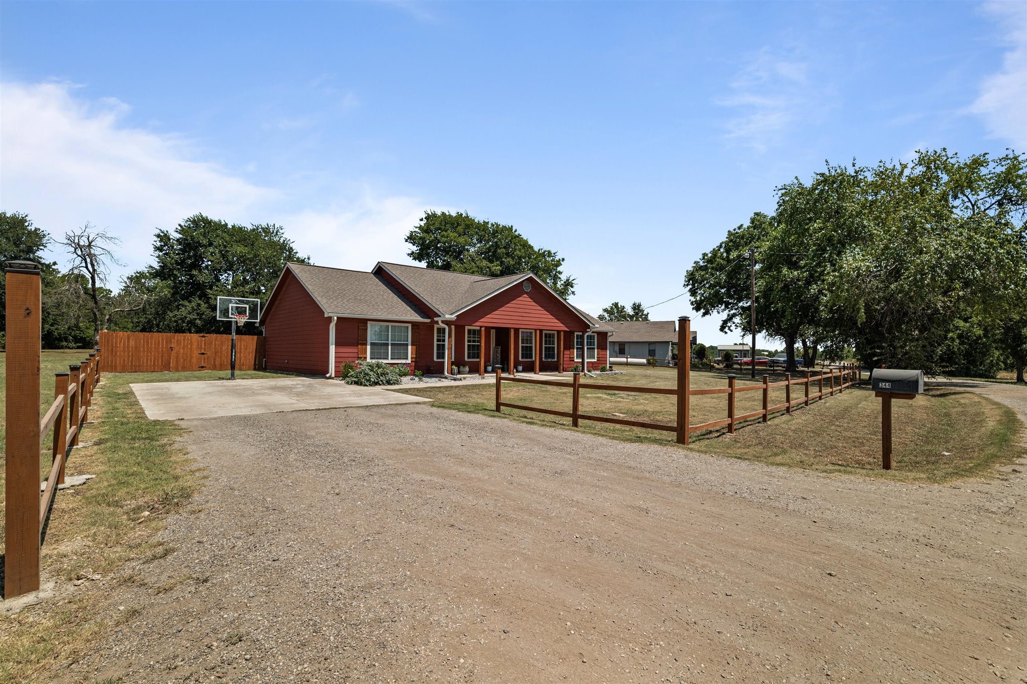 344 County Road 4905 Trenton TX 75490