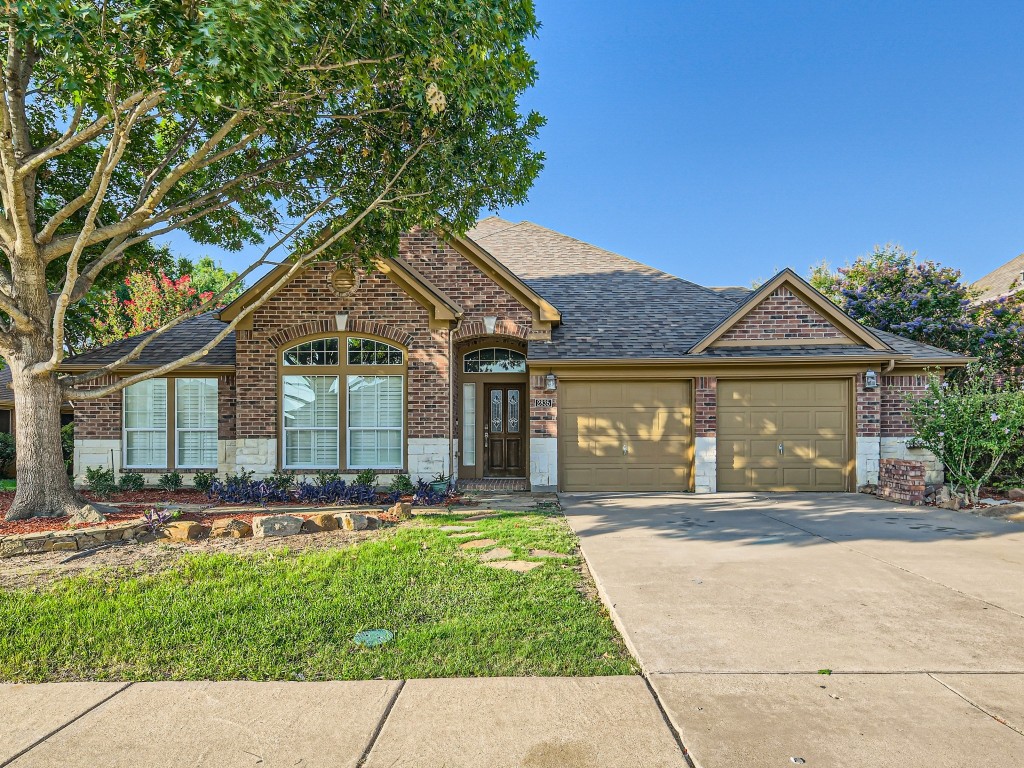 2835 Ivy Glen Drive Grand Prairie TX 75052