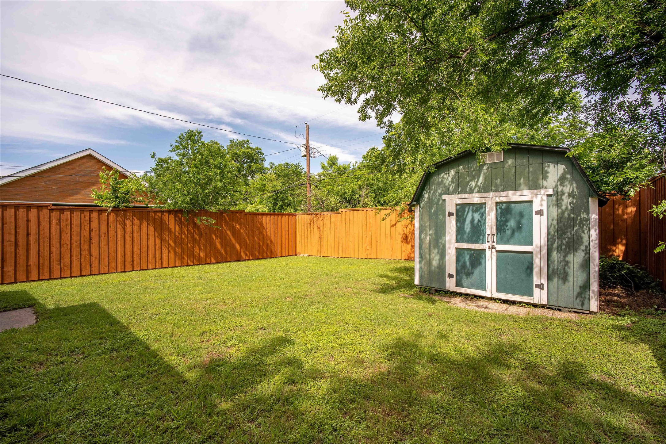 8915 Diceman Drive Dallas TX 75218
