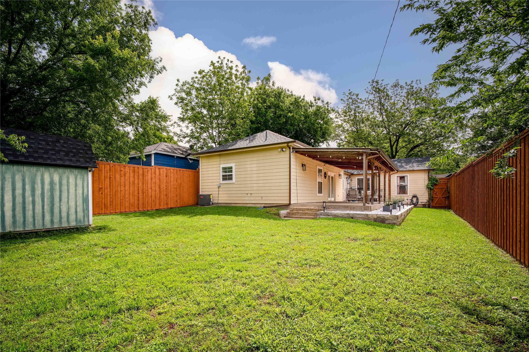 8915 Diceman Drive Dallas TX 75218