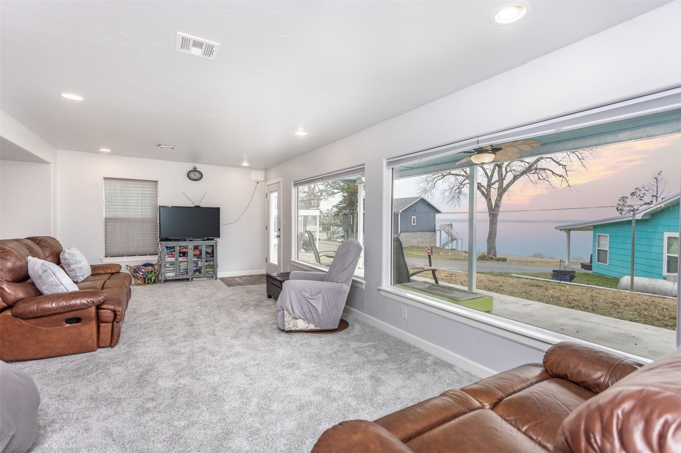 16 Cottonwood Drive Gordonville TX 76245
